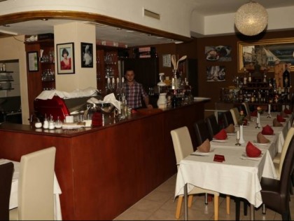 照片:  La Trattoria